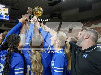 Thumbnail 3 in Valley Christian vs. Seton Catholic (AIA-3A Awards) photogallery.