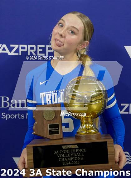 Thumbnail 3 in Valley Christian vs. Seton Catholic (AIA-3A Awards) photogallery.