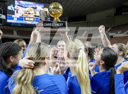 Thumbnail 2 in Valley Christian vs. Seton Catholic (AIA-3A Awards) photogallery.