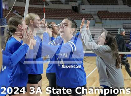 Thumbnail 3 in Valley Christian vs. Seton Catholic (AIA-3A Awards) photogallery.