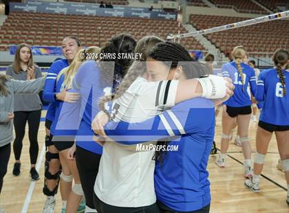 Thumbnail 2 in Valley Christian vs. Seton Catholic (AIA-3A Awards) photogallery.