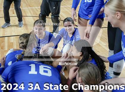 Thumbnail 1 in Valley Christian vs. Seton Catholic (AIA-3A Awards) photogallery.