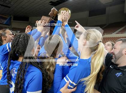 Thumbnail 3 in Valley Christian vs. Seton Catholic (AIA-3A Awards) photogallery.