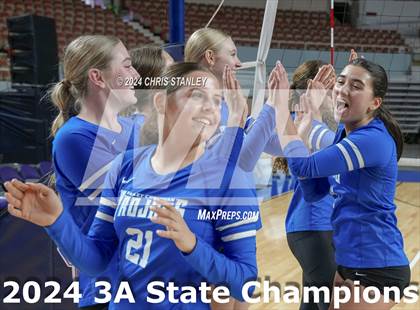 Thumbnail 3 in Valley Christian vs. Seton Catholic (AIA-3A Awards) photogallery.
