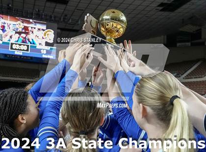 Thumbnail 2 in Valley Christian vs. Seton Catholic (AIA-3A Awards) photogallery.