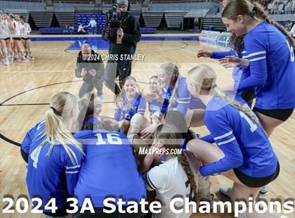 Thumbnail 3 in Valley Christian vs. Seton Catholic (AIA-3A Awards) photogallery.