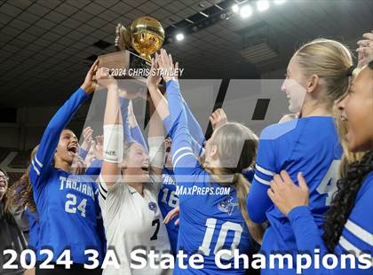 Thumbnail 3 in Valley Christian vs. Seton Catholic (AIA-3A Awards) photogallery.