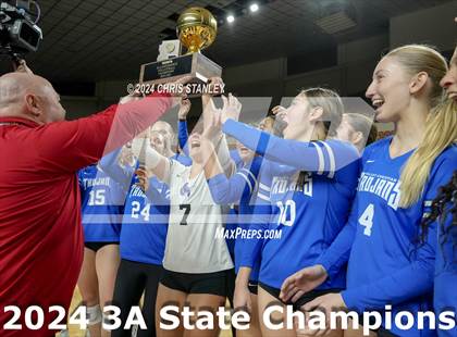 Thumbnail 3 in Valley Christian vs. Seton Catholic (AIA-3A Awards) photogallery.