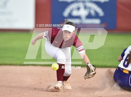 Thumbnail 2 in Lutcher @ E.D. White photogallery.