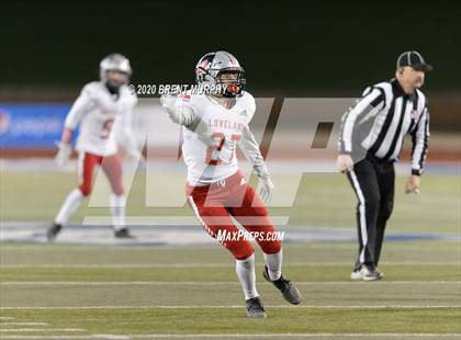 Thumbnail 2 in Loveland vs. Palmer Ridge (CHSAA 4A State Championship) photogallery.
