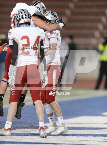Thumbnail 1 in Loveland vs. Palmer Ridge (CHSAA 4A State Championship) photogallery.