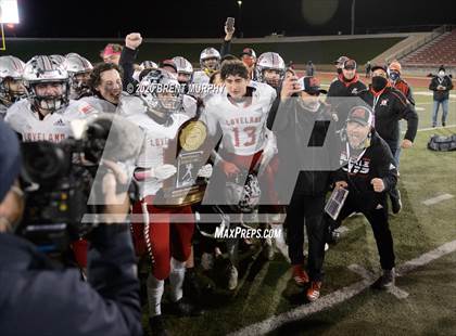 Thumbnail 3 in Loveland vs. Palmer Ridge (CHSAA 4A State Championship) photogallery.