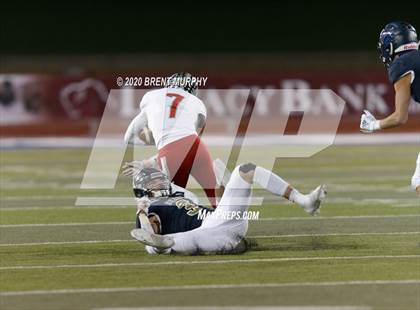 Thumbnail 2 in Loveland vs. Palmer Ridge (CHSAA 4A State Championship) photogallery.
