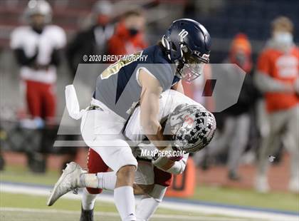 Thumbnail 2 in Loveland vs. Palmer Ridge (CHSAA 4A State Championship) photogallery.