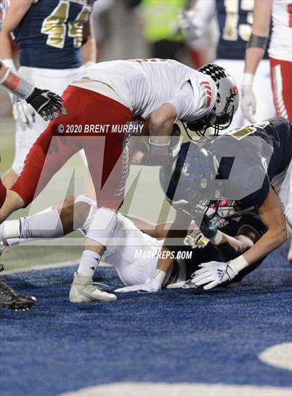 Thumbnail 2 in Loveland vs. Palmer Ridge (CHSAA 4A State Championship) photogallery.