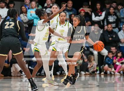 Thumbnail 2 in Archbishop Mitty vs. Ontario Christian (Sabrina Ionescu SI20 Showcase) photogallery.