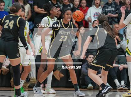 Thumbnail 2 in Archbishop Mitty vs. Ontario Christian (Sabrina Ionescu SI20 Showcase) photogallery.