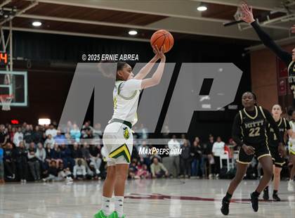 Thumbnail 2 in Archbishop Mitty vs. Ontario Christian (Sabrina Ionescu SI20 Showcase) photogallery.