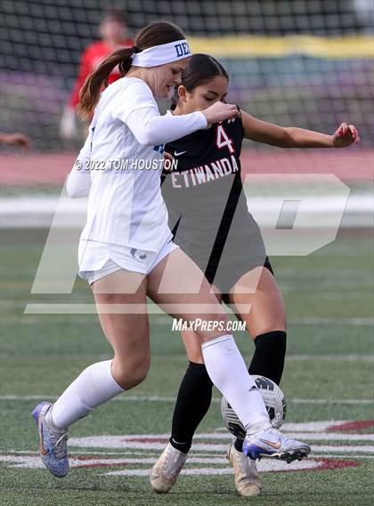Thumbnail 2 in Bishop Amat vs. Etiwanda photogallery.