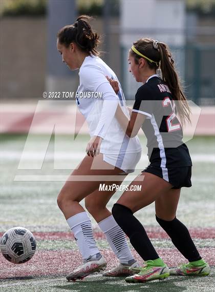 Thumbnail 2 in Bishop Amat vs. Etiwanda photogallery.