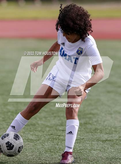 Thumbnail 2 in Bishop Amat vs. Etiwanda photogallery.