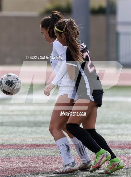 Thumbnail 1 in Bishop Amat vs. Etiwanda photogallery.