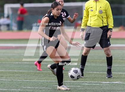 Thumbnail 2 in Bishop Amat vs. Etiwanda photogallery.