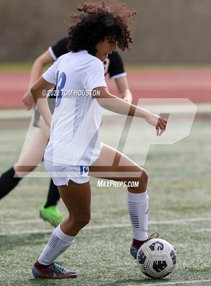 Thumbnail 2 in Bishop Amat vs. Etiwanda photogallery.