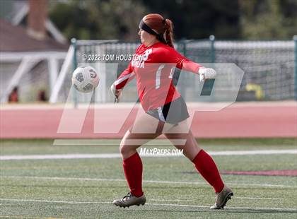 Thumbnail 3 in Bishop Amat vs. Etiwanda photogallery.