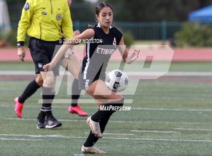Thumbnail 3 in Bishop Amat vs. Etiwanda photogallery.
