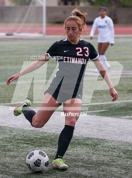 Thumbnail 1 in Bishop Amat vs. Etiwanda photogallery.