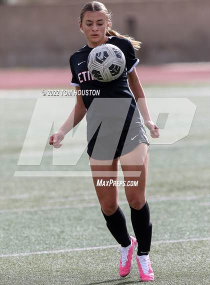Thumbnail 3 in Bishop Amat vs. Etiwanda photogallery.
