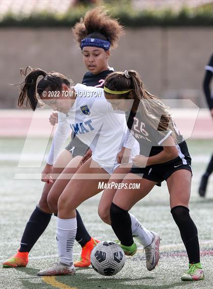 Thumbnail 1 in Bishop Amat vs. Etiwanda photogallery.