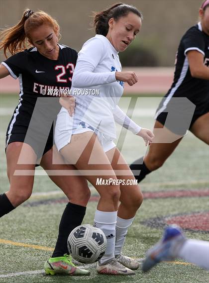 Thumbnail 1 in Bishop Amat vs. Etiwanda photogallery.