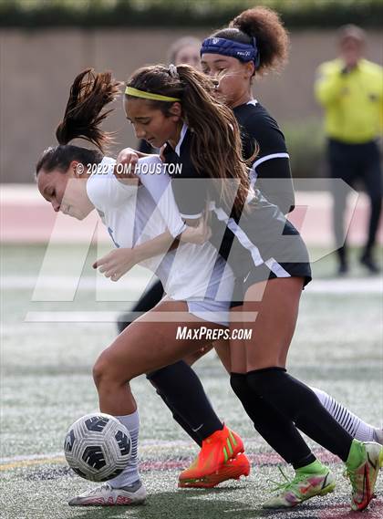 Thumbnail 3 in Bishop Amat vs. Etiwanda photogallery.