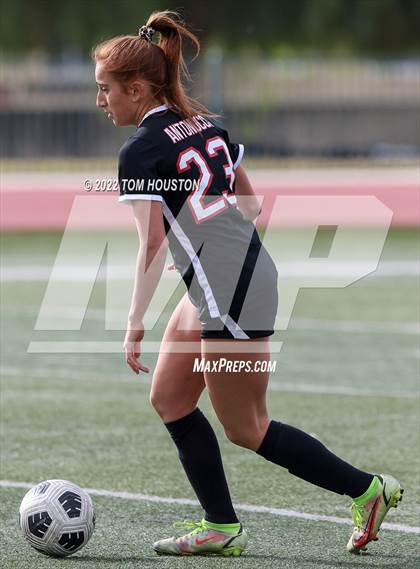 Thumbnail 3 in Bishop Amat vs. Etiwanda photogallery.