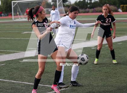 Thumbnail 2 in Bishop Amat vs. Etiwanda photogallery.