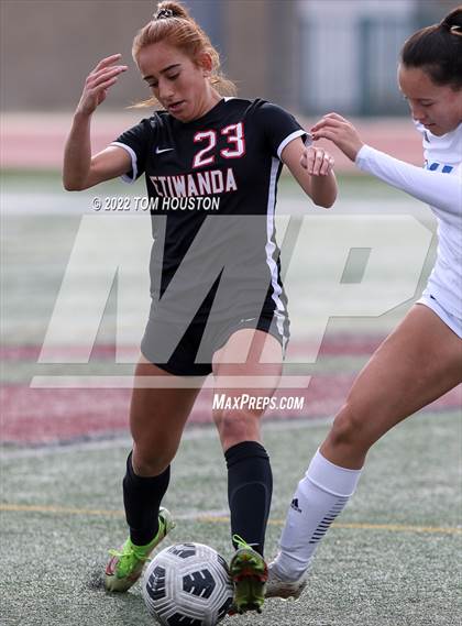 Thumbnail 1 in Bishop Amat vs. Etiwanda photogallery.