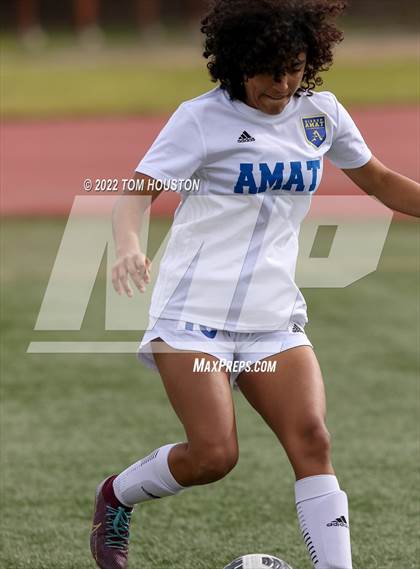 Thumbnail 1 in Bishop Amat vs. Etiwanda photogallery.