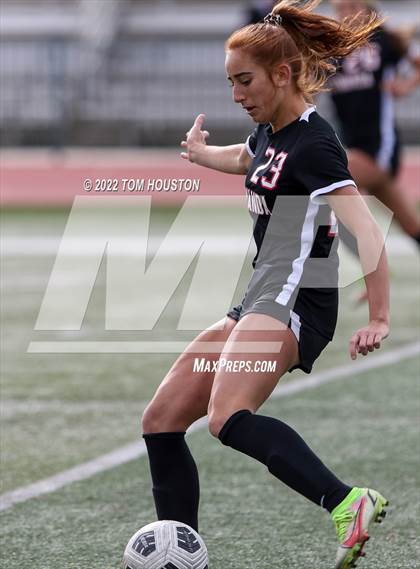 Thumbnail 1 in Bishop Amat vs. Etiwanda photogallery.