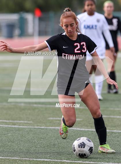 Thumbnail 1 in Bishop Amat vs. Etiwanda photogallery.
