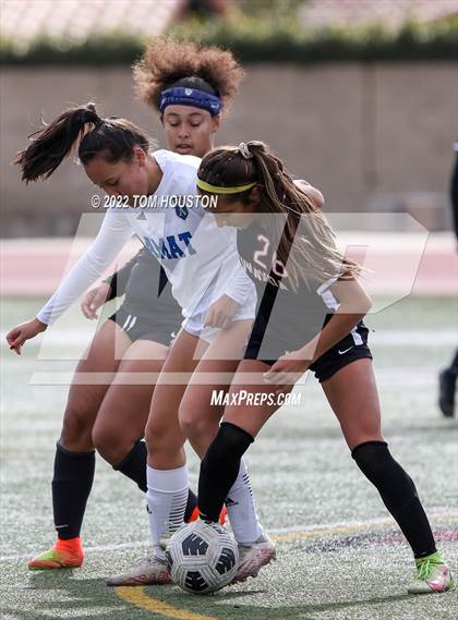 Thumbnail 2 in Bishop Amat vs. Etiwanda photogallery.