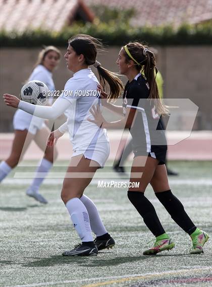 Thumbnail 2 in Bishop Amat vs. Etiwanda photogallery.