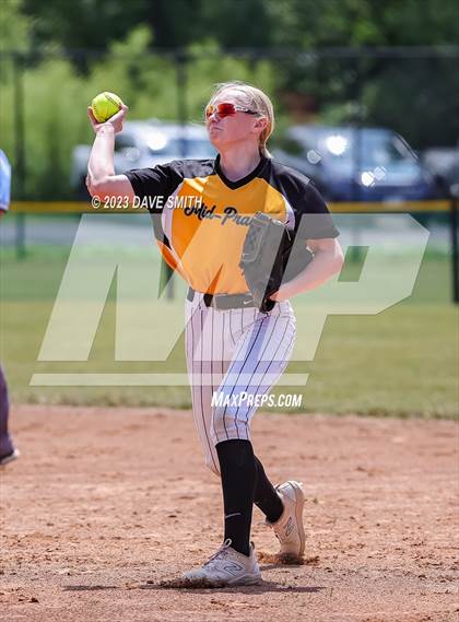 Thumbnail 3 in Mid-Prairie vs Charles City (Rick Doran Classic) photogallery.