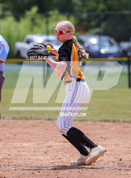 Thumbnail 2 in Mid-Prairie vs Charles City (Rick Doran Classic) photogallery.