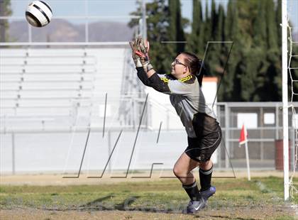 Thumbnail 2 in Golden Valley vs. Verdugo Hills photogallery.