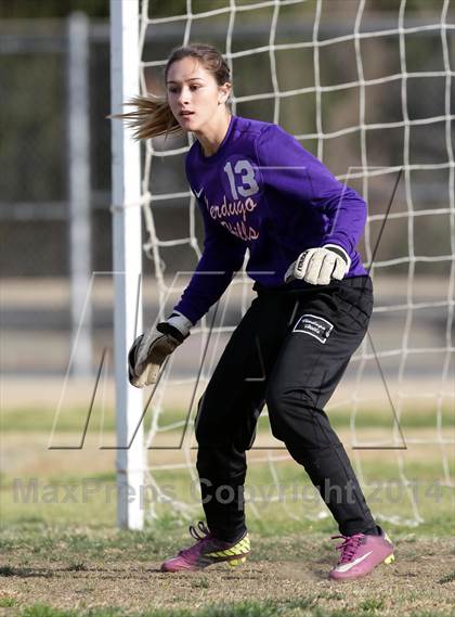 Thumbnail 2 in Golden Valley vs. Verdugo Hills photogallery.