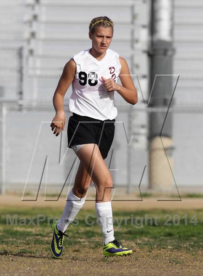 Thumbnail 2 in Golden Valley vs. Verdugo Hills photogallery.