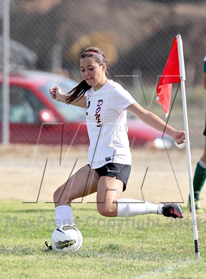 Thumbnail 1 in Golden Valley vs. Verdugo Hills photogallery.