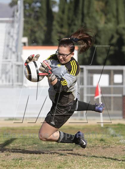 Thumbnail 1 in Golden Valley vs. Verdugo Hills photogallery.